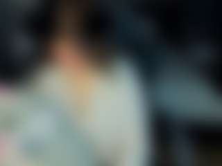 Live-Cam-Show mit KittyLiikk - Facial auf Camsoda