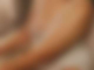Live cam show with KittyLiikk - Moaning on Camsoda