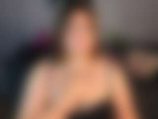 Live cam show with KittyLiikk - Body Massage on Camsoda