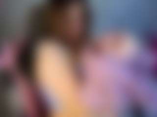Show de cam en vivo con KittyLiikk - Facial en Camsoda