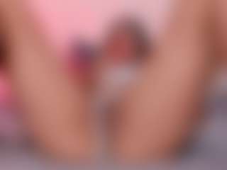 luciana-19's Live Sex Cam Show
