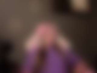 Live cam show with MichellNewcomb - Blonde Hair Teen (18+) on live18s.com