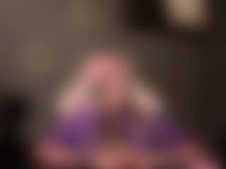 Live cam show with MichellNewcomb - New Teen (18+) on CamClone