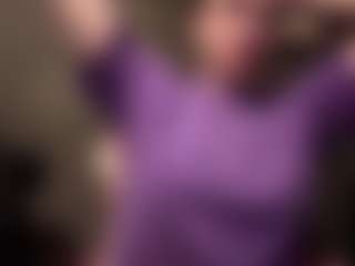 Live cam show with MichellNewcomb - Blonde Hair Teen (18+) on SxyPornLive