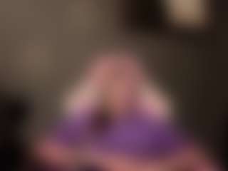 Live cam show with MichellNewcomb - New Teen (18+) on SxyPornLive