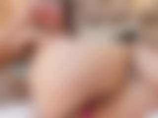 Live cam show with Payton-Oliver - Flashing on livesuperchat.net