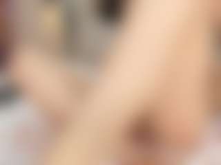 Live cam show with Payton-Oliver - College Brown Hair on Camsoda