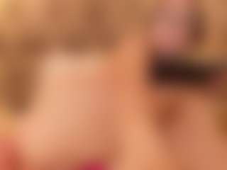 Live cam show with Payton-Oliver - Skinny on Camsoda