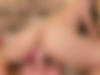 Live cam show with Payton-Oliver - Skinny on CamClone
