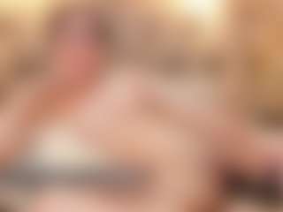 Live cam show with Payton-Oliver - Brown Hair Teen (18+) on Camsoda