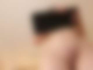 Live cam show with Payton-Oliver - Sexy on Milfs Live