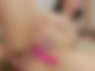 Live cam show with Payton-Oliver - Brown Hair Teen (18+) on SpankPalCams