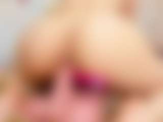 Live cam show with Payton-Oliver - Blowjob on Camsoda