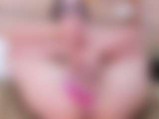 Live cam show with Payton-Oliver - Orgasm on Camsoda
