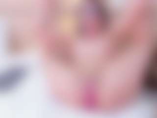 Live cam show with Payton-Oliver - Brown Hair on Strip Flash - Live Sex Shows