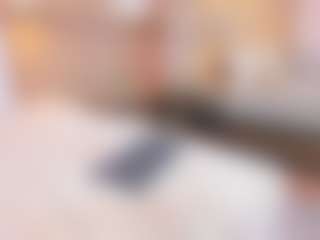 Live cam show with Payton-Oliver - Petite on crypto-cams