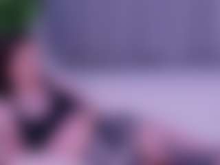Live cam show with SantaLucci - Brown Hair on livesuperchat.net