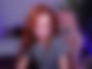 Live cam show with StarTarra - Moaning on Milfs Live