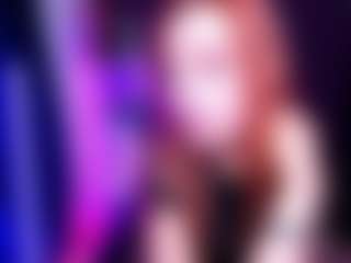 Live cam show with StarTarra - Moaning on Milf Play