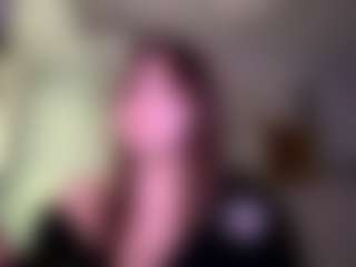 TrangShoener's Live Sex Cam Show