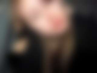 TrangShoener's Live Sex Cam Show