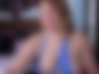 Live cam show with VictoryMilf - Average on Camsoda