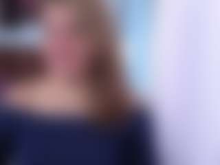 Live cam show with VictoryMilf - Average on Hubzter Live