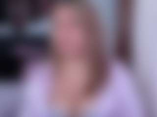 Live cam show with VictoryMilf - Middle Aged on Dolls Live