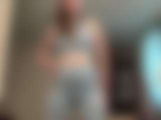 Live cam show with ZeniaArguello - College on Streamer API