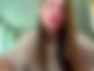Live cam show with ZeniaArguello - Spank Brown Hair on Livezox