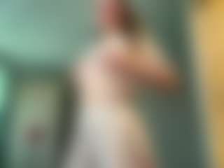 Live cam show with ZeniaArguello - New Brown Eyes on Uber Horny