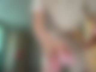 Live cam show with ZeniaArguello - Erotic Dance on CamClone