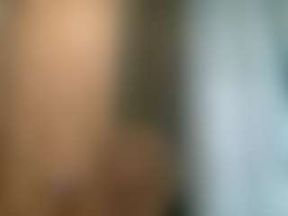 Live cam show with ZeniaArguello - Athletic Teen (18+) on Camsoda