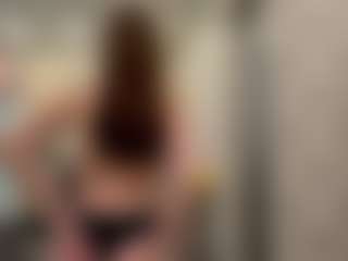 Live cam show with ZeniaArguello - Body Massage on UwU Esports