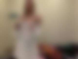 Live cam show with ZeniaArguello - Camel Toe on SxyPornLive