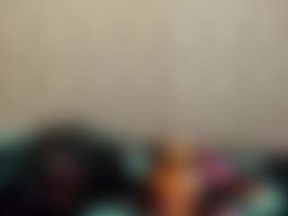 Live cam show with ZeniaArguello - Body Massage on Camsoda