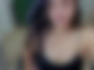 Anthonella-Stone-T MILF webcam performer live streaming