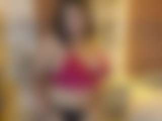 Live cam show with BELLABIGTITS - Ass Bouncing on TastyBlacksLive