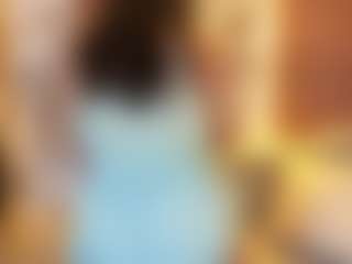 Live cam show with BELLABIGTITS - Striptease on Milfs Live