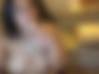 Live cam show with BELLABIGTITS - New Shaved Pussy on livesuperchat.net