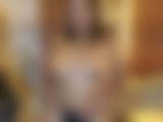 Live cam show with BELLABIGTITS - New White on https://playwithruby.com | colombia