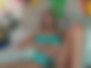 CandyLips4's Live Sex Cam Show