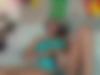 CandyLips4's Live Sex Cam Show
