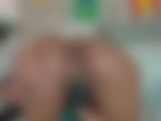 CandyLips4's Live Sex Cam Show