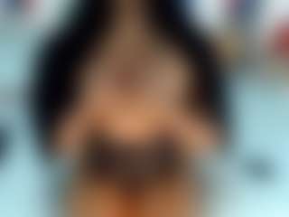 Live cam show with LUNA-MARIN - Fingering on crypto-cams