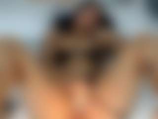 LUNA-MARIN's Live Sex Cam Show