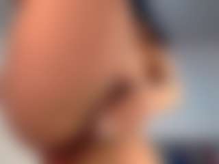 LUNA-MARIN's Live Sex Cam Show