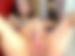 Live cam show with Mackenziie - Dirty Talk on liverealitysex.com