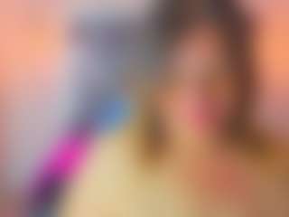 MaylinRosse MILF webcam performer live streaming