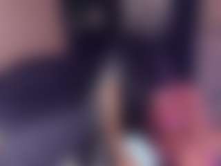 Live cam show with MelodyPrice - Moaning on liverealitysex.com